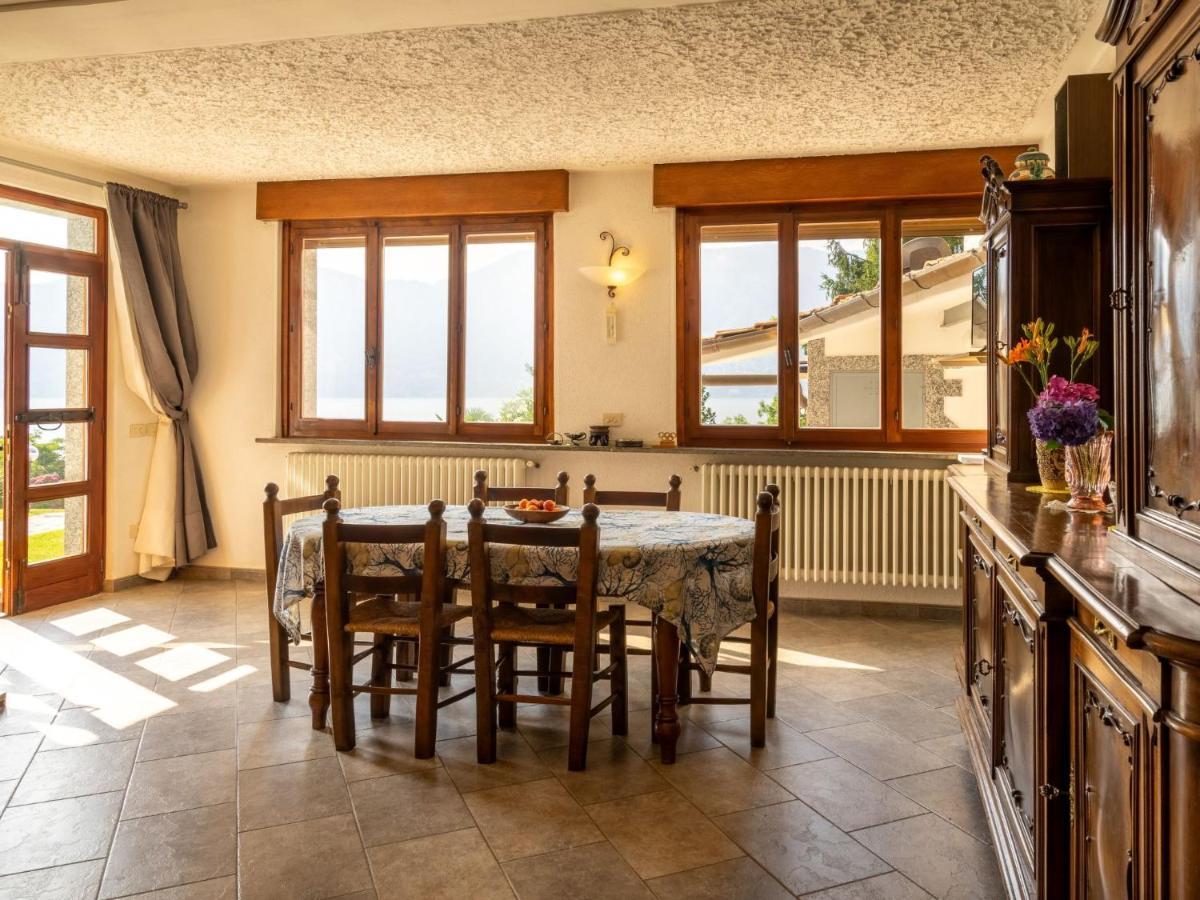 Apartment Malpensata By Interhome Porto Valtravaglia Bagian luar foto